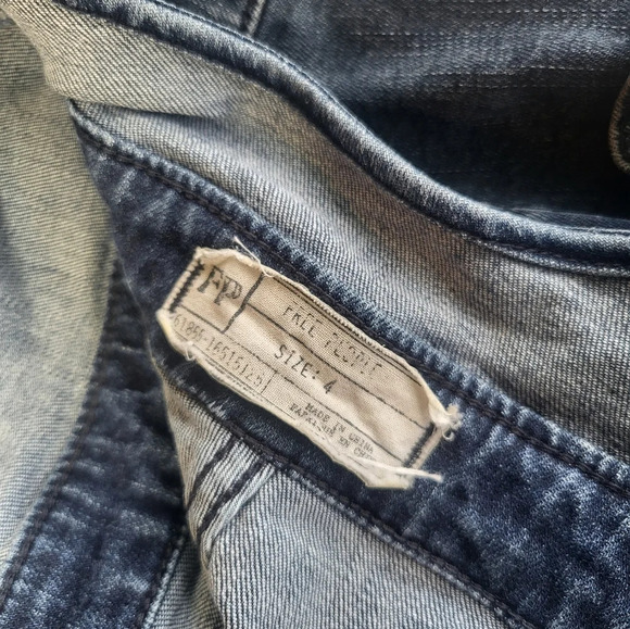 Free People Denim Halterneck Jumpsuit Jumper Overalls Bohemian Boho Jeans - Picture 9 of 16